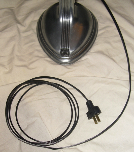 Restored Base, Cord and Plug View